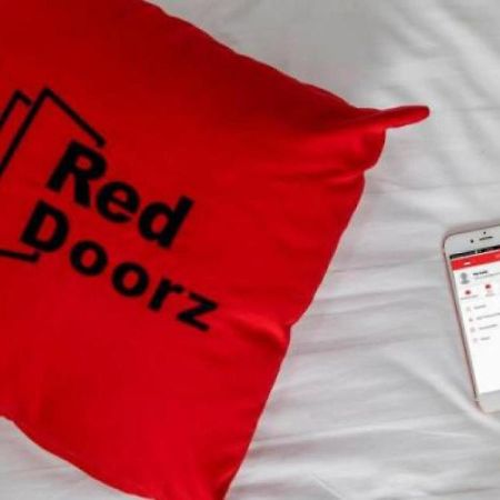 Hotel Reddoorz Near Plaza Atrium Senen Yakarta Exterior foto