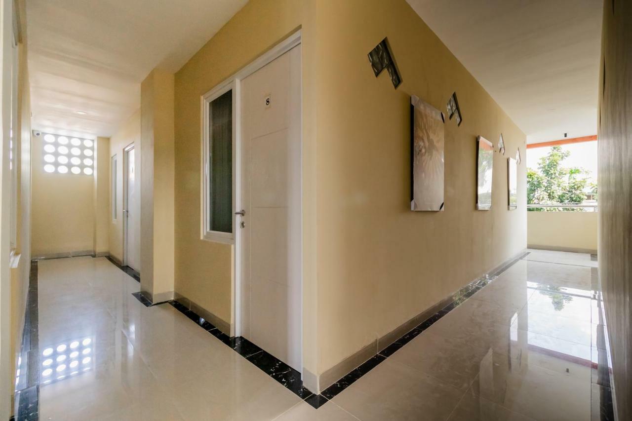 Hotel Reddoorz Near Plaza Atrium Senen Yakarta Exterior foto