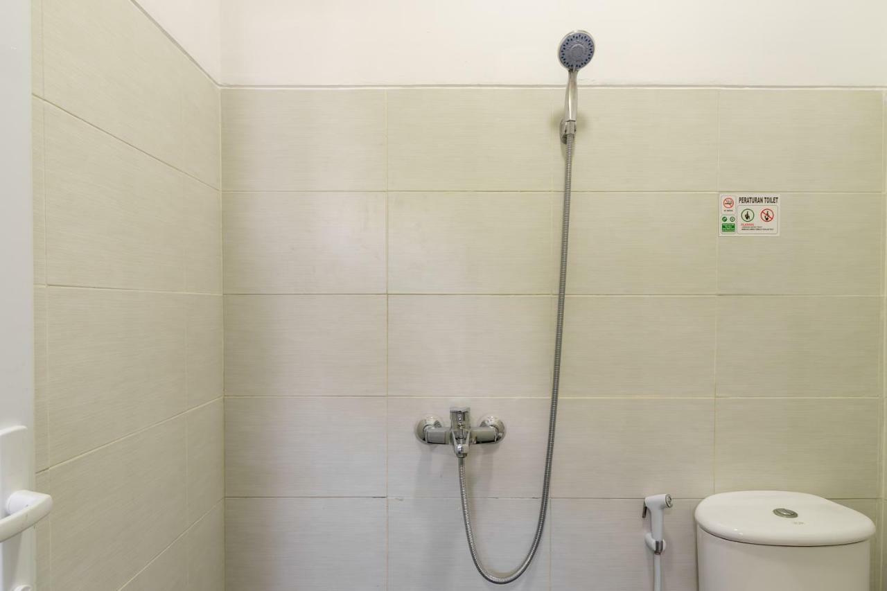 Hotel Reddoorz Near Plaza Atrium Senen Yakarta Exterior foto