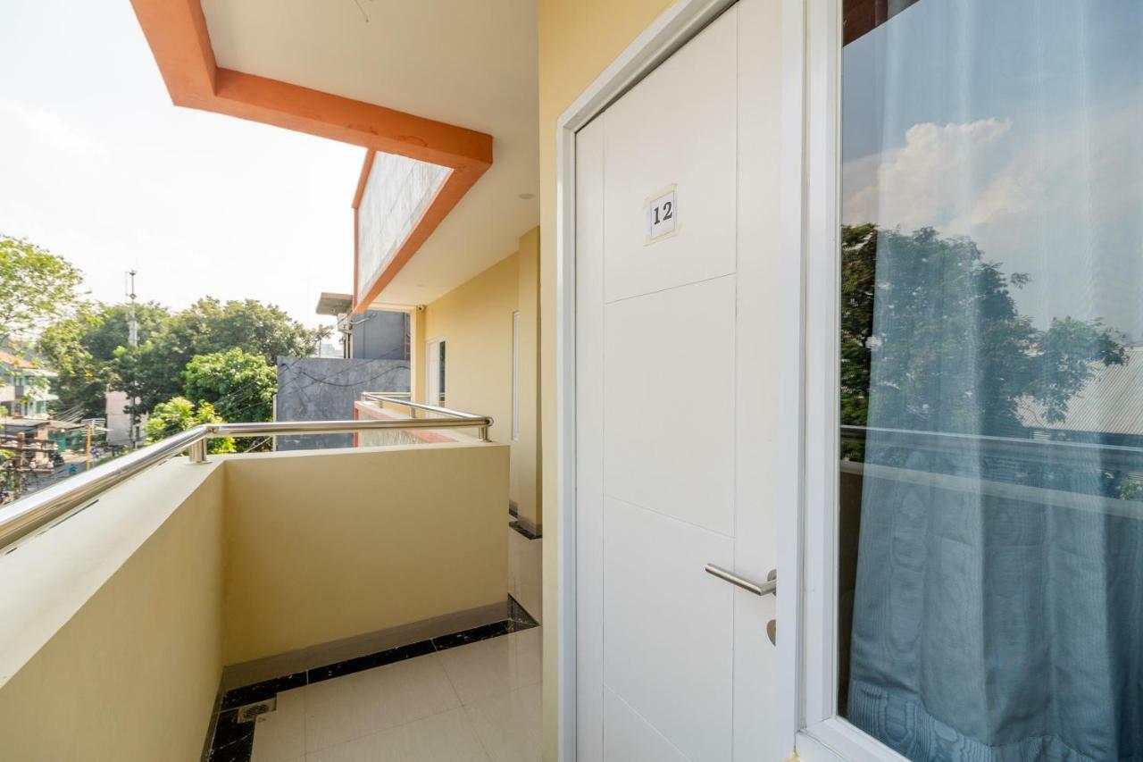 Hotel Reddoorz Near Plaza Atrium Senen Yakarta Exterior foto